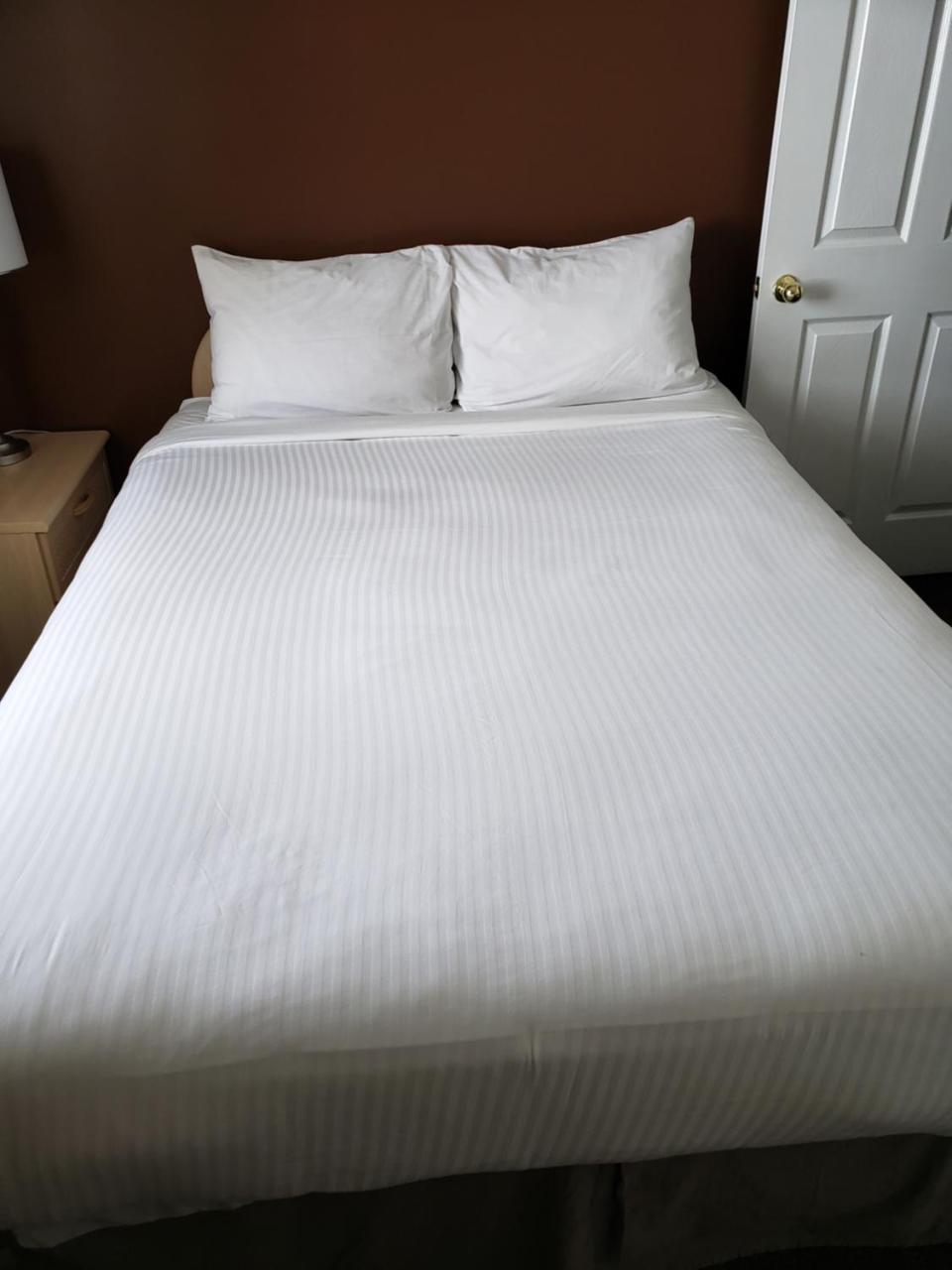 Shemron Suites Hotel Deep River Bagian luar foto