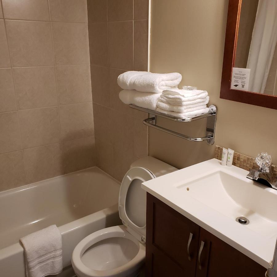 Shemron Suites Hotel Deep River Bagian luar foto